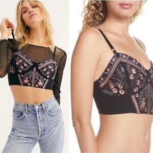 💗NWOT FREE PEOPLE Embroidered Black floral Crop Top Bralette size women’s SMALL
